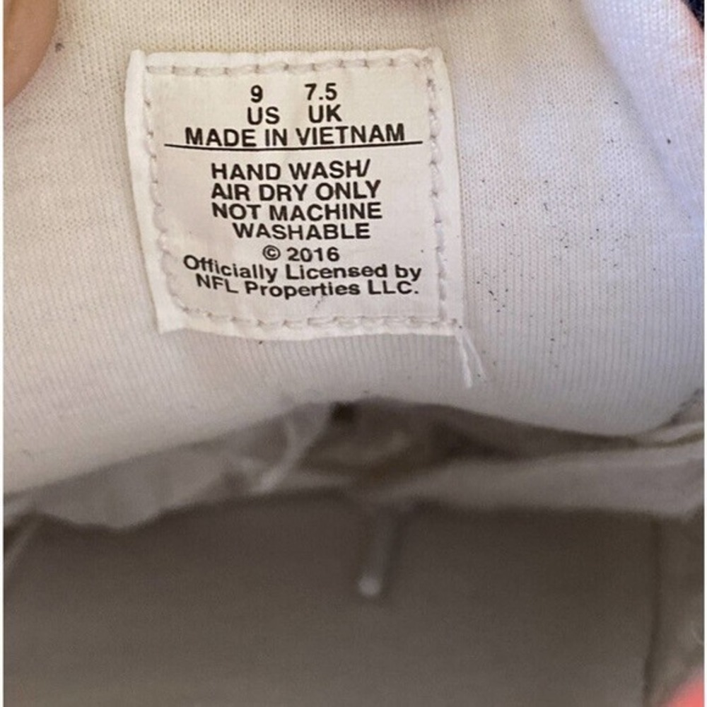 New England Patriots Women's Low Top Repeat Print Canvas Shoes‎ size 9 - Picture 8 of 8